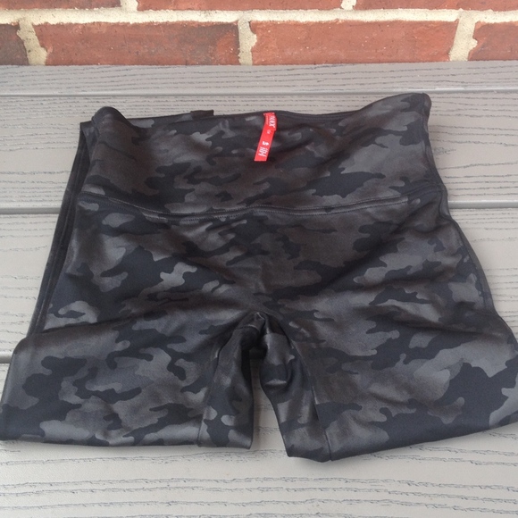SPANX Pants - SPANX Camo Faux Leather Leggings